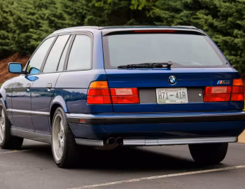 1993–94 BMW M5 Touring [North America] (E34) '1992–05.1994