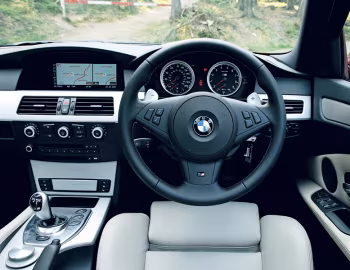 中控台 BMW M5 Touring [UK-spec] (E61) '03.2007–02.2010