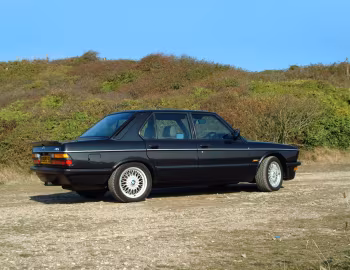 BMW M5 [UK-spec] (E28) '03.1986–11.1987