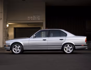 1993 BMW M5 Sedan [North America] (E34) '09.1992–04.1993