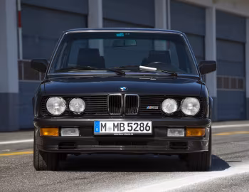 BMW M5 with M-Technic [Worldwide] (E28) '09.1985–09.1987