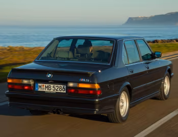 BMW M5 with M-Technic [Worldwide] (E28) '09.1985–09.1987