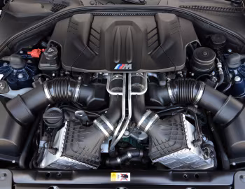 Bajo el capó BMW M6 Cabrio [UK-spec] (F12) '03.2015–05.2018