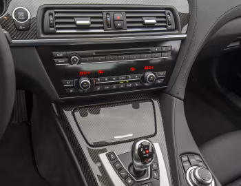 Інтер'єр 2013–15 BMW M6 Coupé [North America] (F13) '06.2012–02.2015