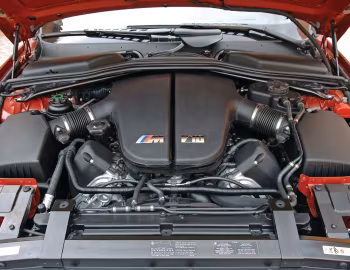Bajo el capó BMW M6 Coupe [Worldwide] (E63) '03.2005–07.2010