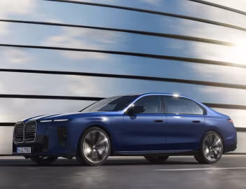 BMW M760e xDrive [Worldwide] (G70) '2026