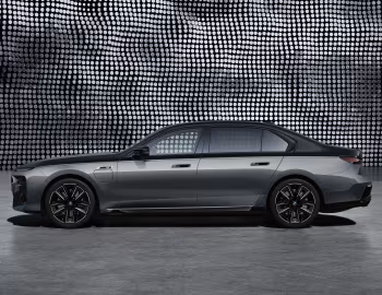 BMW M760e xDrive [Worldwide] (G70) '2022–pr.