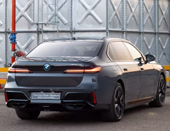 BMW M760e xDrive "Gary Player Signature" (G70) '10.2025