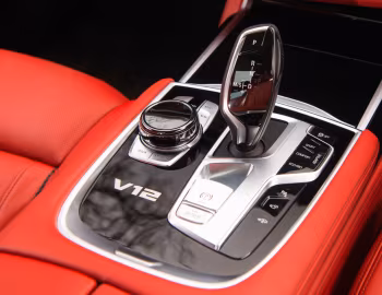 Intérieur BMW M760Li xDrive [UK-spec] (G12) '2017–19