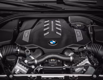 Bajo el capó 2020–22 BMW M850i xDrive Gran Coupé [North America] (G16) '2019–22