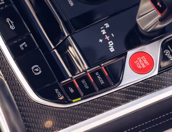 Interior BMW M8 Competition Cabrio [UK-spec] (F91) '2019–22