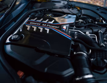 Bajo el capó BMW M8 Competition Coupé [Japan] (F92) '2022–pr.