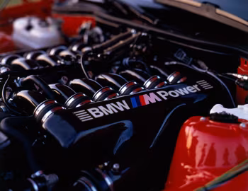 Under The Hood BMW M8 Prototyp (E31) '1990