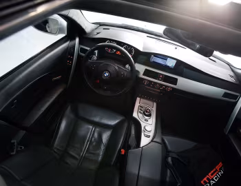 Interior MCP Racing BMW M5 Sedan (E60) '2010
