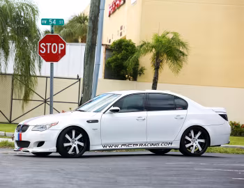MCP Racing BMW M5 Sedan (E60) '2010