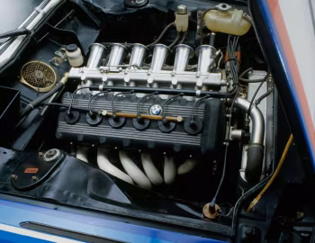Sous la capuche BMW Motorsport BMW 3.0 CSL Rennsport-Coupé Group 4 (IMSA) (E9) '1975–76
