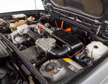 发动机舱 BMW 635CSi Observer Coupé (E24) '1982