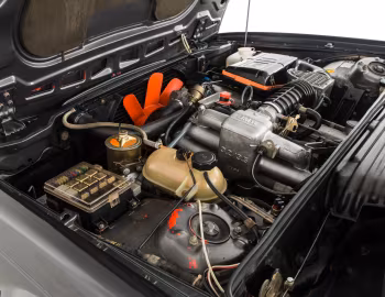 发动机舱 BMW 635CSi Observer Coupé (E24) '1982