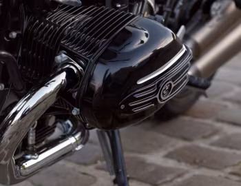 BMW R nineT with "Machined Parts" by Roland Sands Design (K21) '2017–20