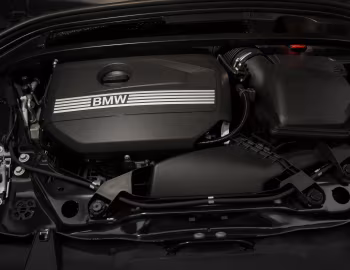 Bajo el capó BMW X1 sDrive18d xLine [Australia] (U11) '10.2022–pr.