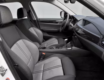 Інтэр'ер BMW X1 xDrive20d [Worldwide] (E84) '2009–12