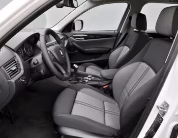 Інтэр'ер BMW X1 xDrive20d [Worldwide] (E84) '2009–12
