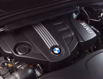 Bajo el capó BMW X1 xDrive20d [Australia] (E84) '2010–12