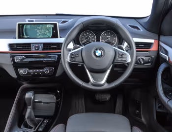Panel frontal BMW X1 xDrive20d Sport Line [UK-spec] (F48) '2015–19