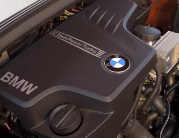 Bajo el capó BMW X1 xDrive20i xLine [South Africa] (E84) '2012–15