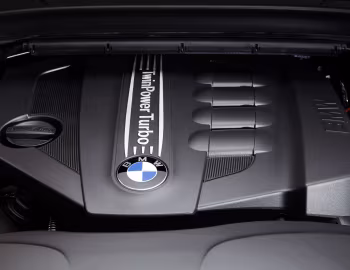 Bajo el capó BMW X1 xDrive25d xLine [Worldwide] (E84) '2012–15