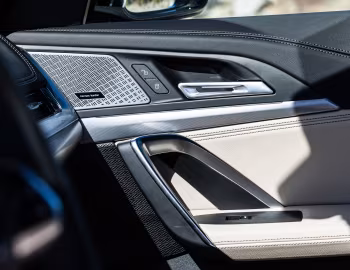 Intérieur 2023–pr. BMW X1 xDrive28i M Sport [North America] (U11) '10.2022–pr.