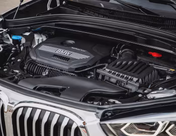 Bajo el capó 2020–22 BMW X1 xDrive28i xLine [North America] (F48) '2019–22