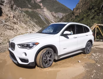 2016–19 BMW X1 xDrive28i xLine [North America] (F48) '2015–19