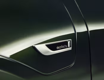BMW X2 xDrive25e "Edition GoldPlay" [Worldwide] (F39) '2022–23