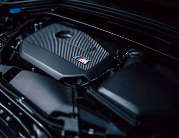 Bajo el capó BMW X2 M35i xDrive [Japan] (U10) '2024–pr.