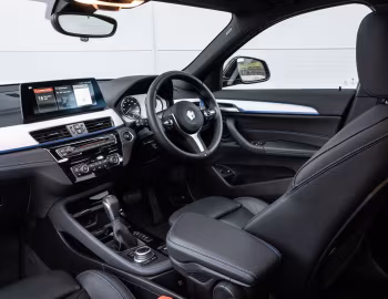 Interior BMW X2 xDrive25e M Sport [UK-spec] (F39) '2020–23