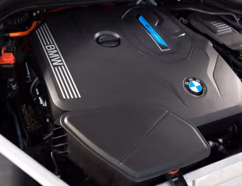 Bajo el capó BMW X3 xDrive30e xLine [Worldwide] (G01) '2019–21