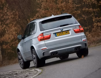 BMW X5 M [UK-spec] (E70) '09.2009–06.2013