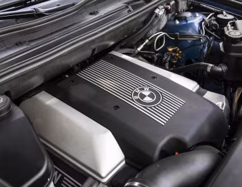 Bajo el capó BMW X5 4.4i Sport Package [Worldwide] (E53) '09.1999–09.2003