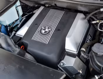 Bajo el capó 2003 BMW X5 4.6is [North America] (E53) '2002–03