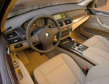 Інтэр'ер 2008–10 BMW X5 4.8i [North America] (E70) '2007–10