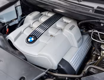 Under The Hood 2005–06 BMW X5 4.8is [North America] (E53) '2004–06