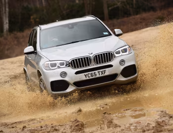 BMW X5 xDrive40e M Sport [UK-spec] (F15) '2015–18