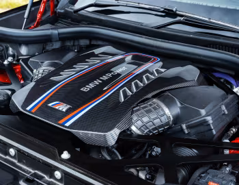 Sous la capuche BMW X6 M Competition [UK-spec] (F96) '2024–pr.
