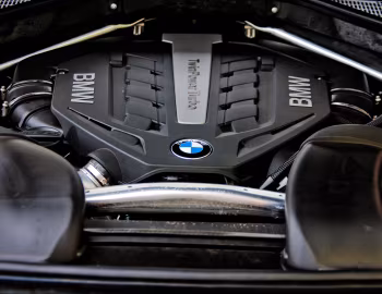 Bajo el capó BMW X6 xDrive50i [South Africa] (E71) '2012–14