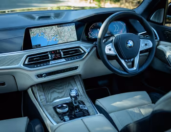 Panel frontal BMW X7 xDrive35d Design Pure Excellence [Japan] (G07) '2019–22