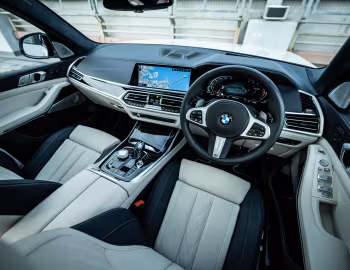 Panel frontal BMW X7 xDrive40d M Sport [Japan] (G07) '2019–22