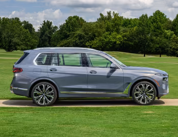2023–pr. BMW X7 xDrive40i [North America] (G07) '2022–pr.