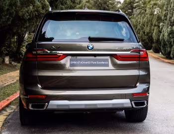 BMW X7 xDrive40i Design Pure Excellence [Malaysia] (G07) '2021–22