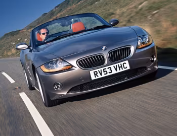 BMW Z4 2.2i Roadster [UK-spec] (E85) '2003–05